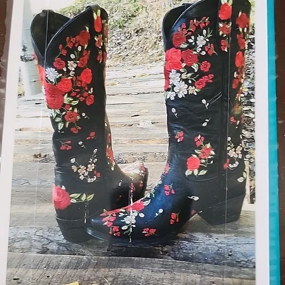 Lane !!Gorgeous!! Red Rose Western Boots, Size 9B